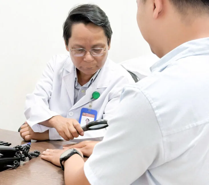 Mụn trứng cá — Nguyên nhân, các loại mụn và cách điều trị